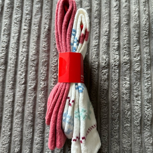 NWT! GAP Women’s 2 pairs super soft boot socks! Size 4-10! - Picture 5 of 6